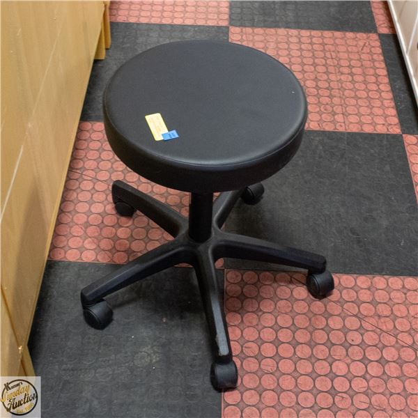 BLACK LEATHER HYDRAULIC STOOL