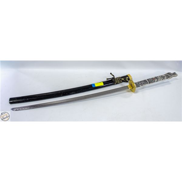 DECORATIVE SAMURAI-STYLE SWORD WITH SHEATH
