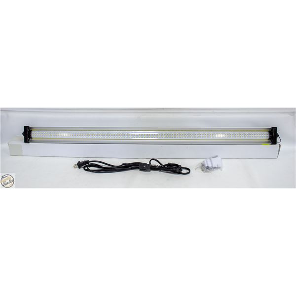 DISPLAY* GROW LIGHT 3’ LED 54W INSET