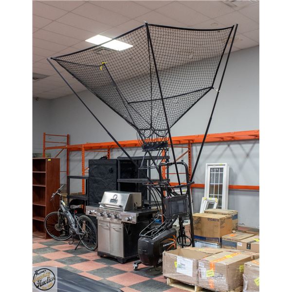 FREIGHT CLAIM: DR.DISH BASKETBALL SHOOTING MACHINE
