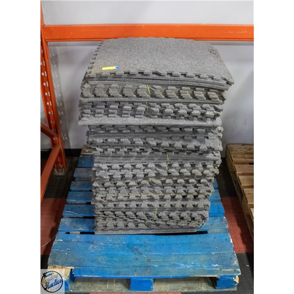 4 SQ FT CARPETED INTERLOCKING FLOOR TILES