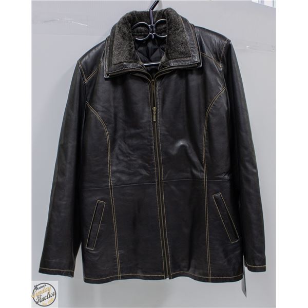 BLACK LEATHER JACKET - LADIES XXL FITS