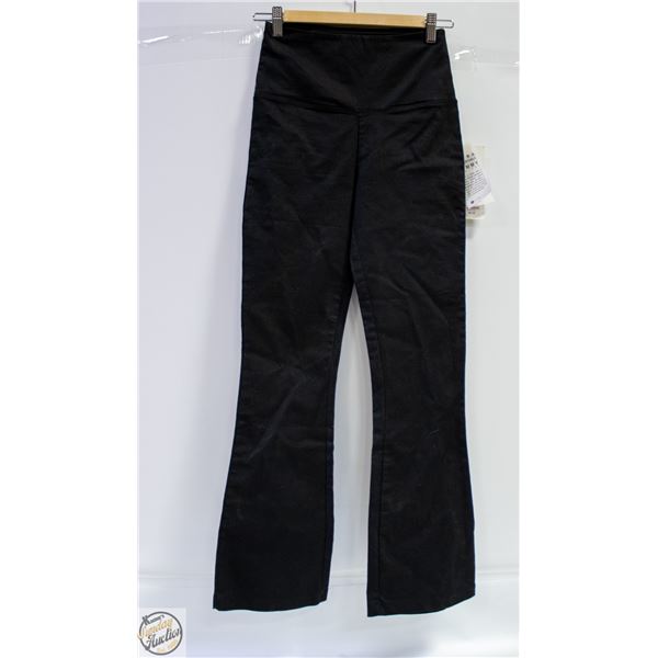 NEW WITH TAGS - SVELTE ULTRA COMFORTABLE