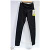 Image 1 : NEW WITH TAGS - SVELTE ULTRA COMFORTABLE