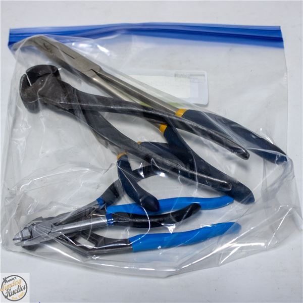 LOT OF PLIERS (4)