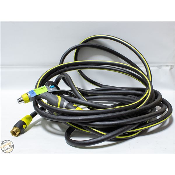 GARDEN HOSE WITH SPRAYER
