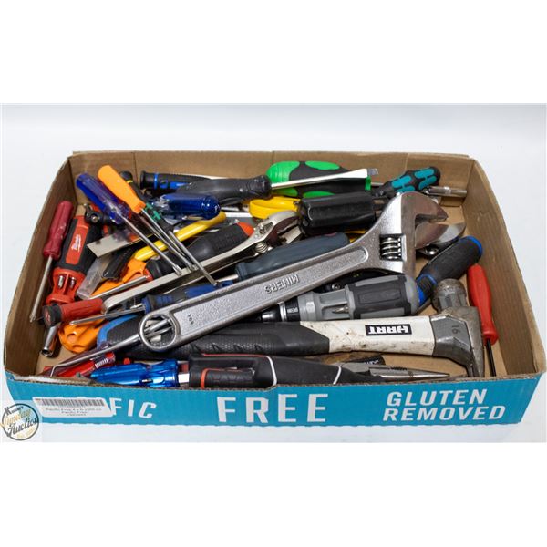 FLAT OF ASSORTED HAND TOOLS