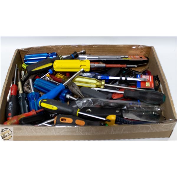 FLAT OF ASSORTED HAND TOOLS