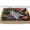 Image 1 : FLAT OF ASSORTED HAND TOOLS