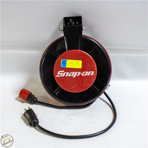 SNAP ON RETRACTABLE EXTENSION CORD REEL 25 FT