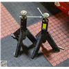 Image 1 : 2 X JACK STANDS