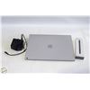 Image 2 : MICROSOFT SURFACE BOOK *DOESNT HOLD CHARGE*