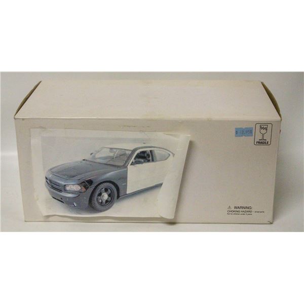 DODGE CHARGER POLICE CAR 1:18 DIECAST