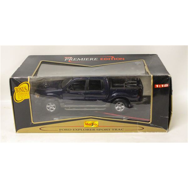 FORD EXPLORER SPORT TRACK 1:18 DIECAST