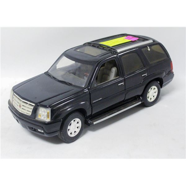 CADILLAC ESCALADE 1:18 DIECAST NO BOX