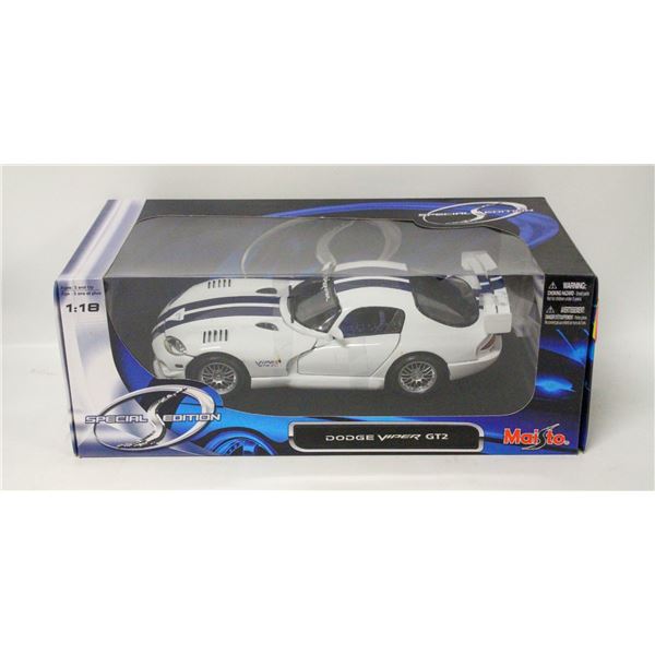 DODGE VIPER GT2 1:18 DIECAST
