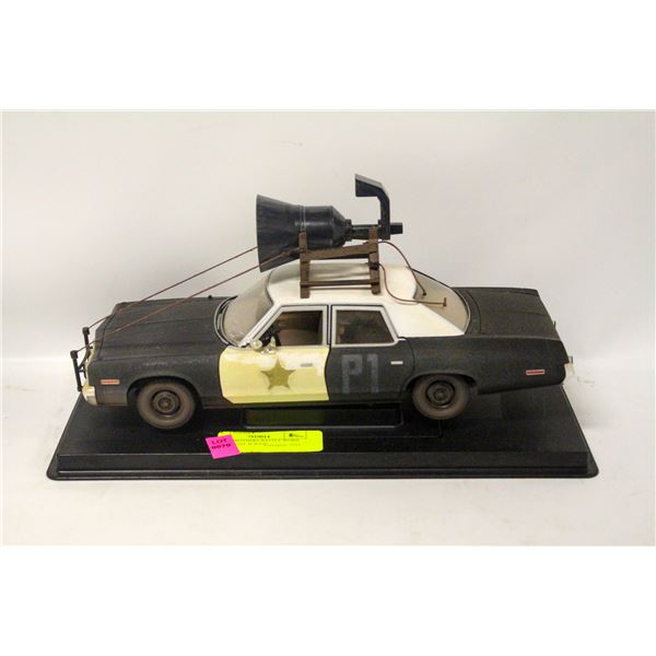 BLUES BROTHERS BATTLE WORN 1:18 DIECAST W BASE