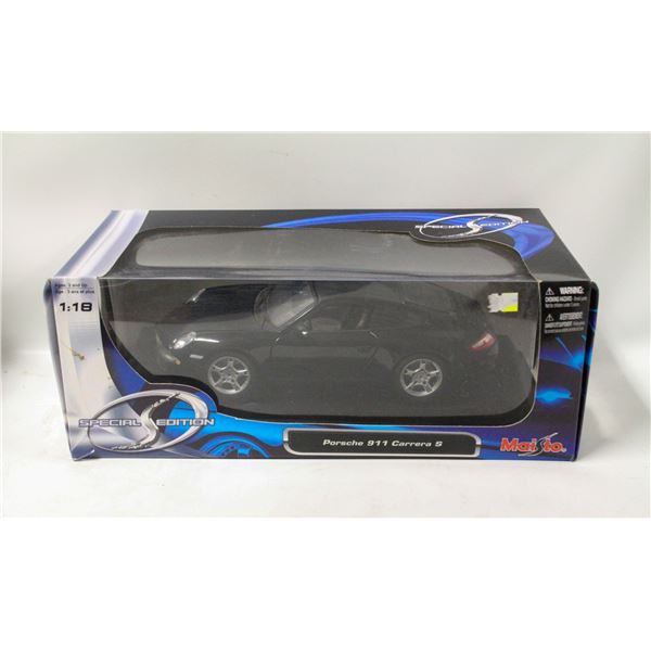 PORSCHE 911 CARRERA S 1:18 DIECAST
