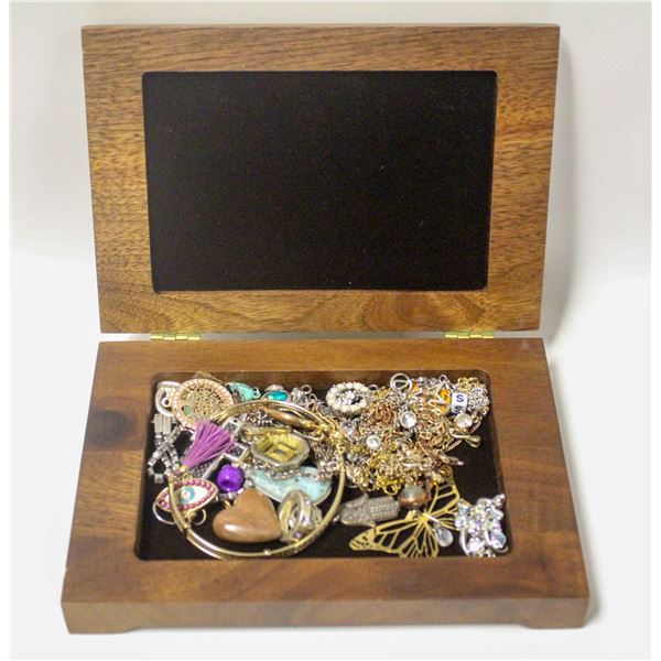 WOOD BOX W ASSTD JEWELRY