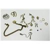 Image 1 : LOT OF ASSORTED SCRAP JEWELLERY