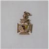 Image 1 : ANTIQUE 10K GOLD KNIGHTS OF PYTHIAS PENDANT