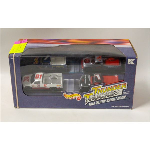 1996 HOTWHEELS THUNDER TRUCKS ROAD