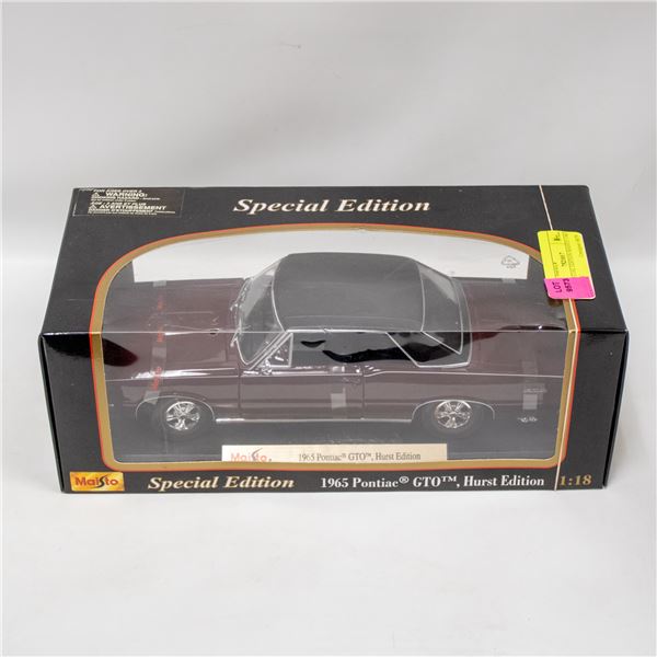 2002 SPECIAL EDITION MAISTO 1965 PONTIAC