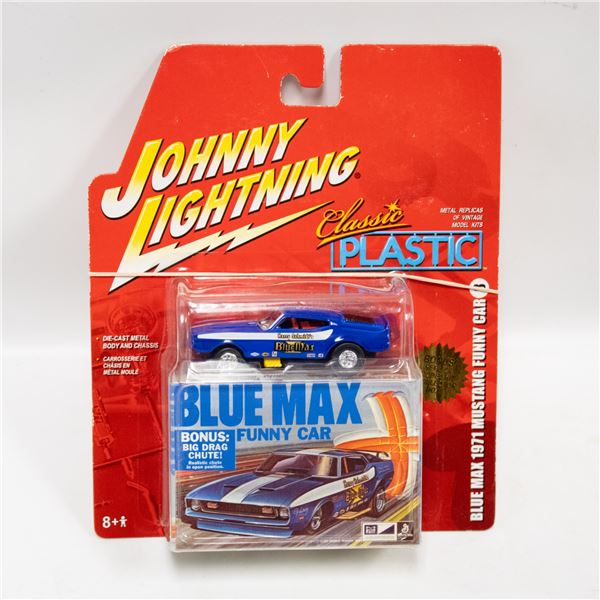 2005 JOHNNY LIGHTNING CLASSIC PLASTIC BLUE