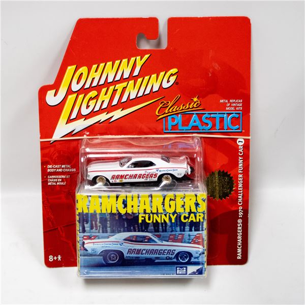 2005 JOHNNY LIGHTNING CLASSIC PLASTIC