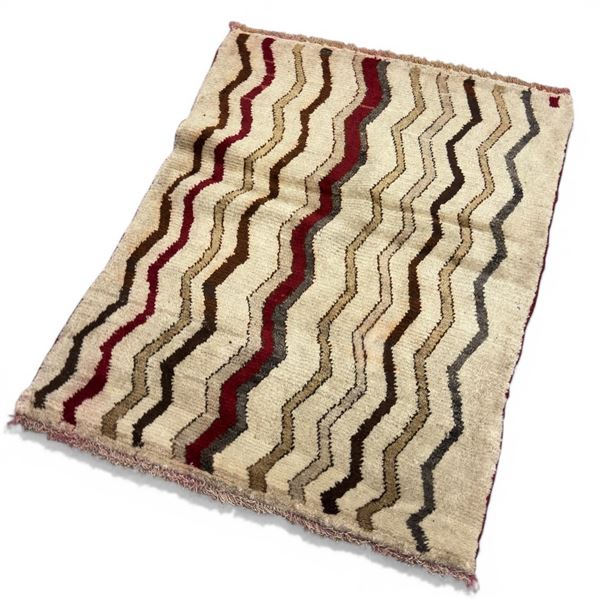 100% Hand Knotted Made in Iran 4'4"c3'7" Gabbeh Region Shiraz Wool Rug (384)