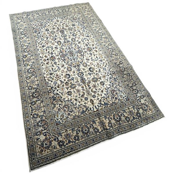 100% Hand Knotted Made in Iran 9"6"x6'4' Kashan Cream Coloured Carpet (362)