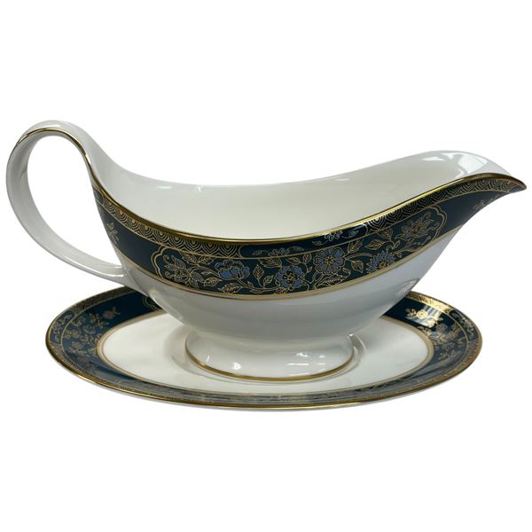 Royal Doulton Fine Bone China "Carlyle" Large Sauce Boat with Saucer