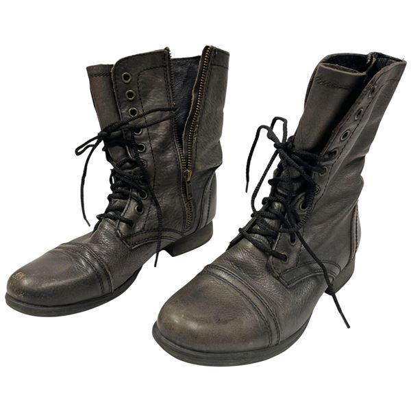 Pair of Women's Steve Madden Leather Boots - Size 6m - Preowned
