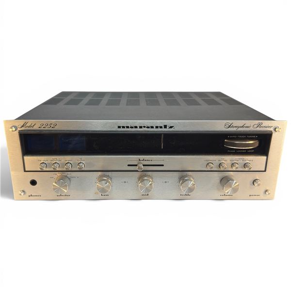Marantz 2252 Stereo Receiver Solid State 1970s Silver Face