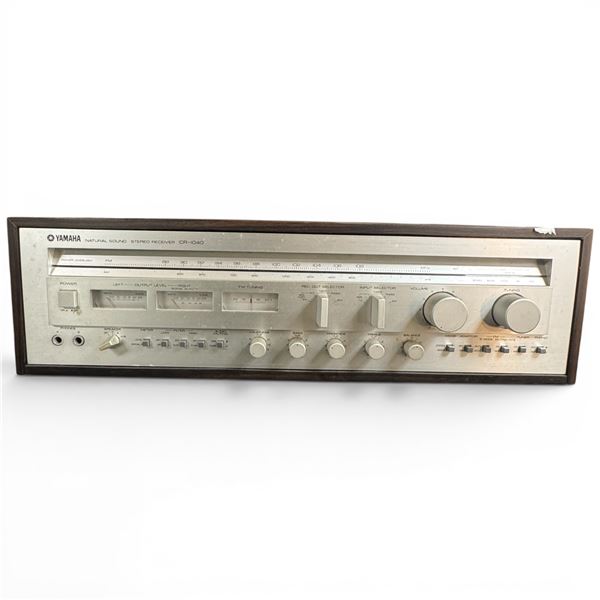 Yamaha CR-1040 Natural Sound Stereo Receiver 1977-1979 Wood Cabinet