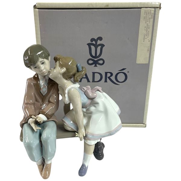 Retired 1995 Lladro Porcelain "Ten and Growing or First Kiss" (#7635) - 7.75" tall - Original Box