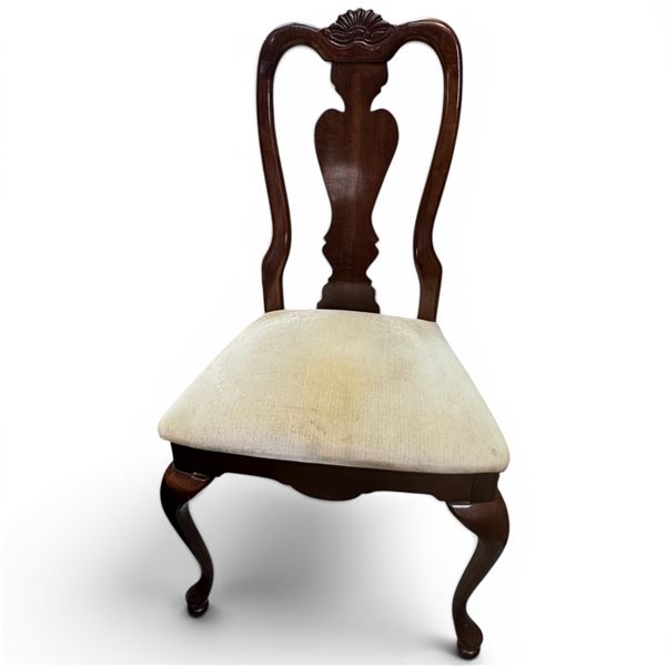 Kincaid Commonwealth Style Chair in Queen Anne Style Seat Height is 18"