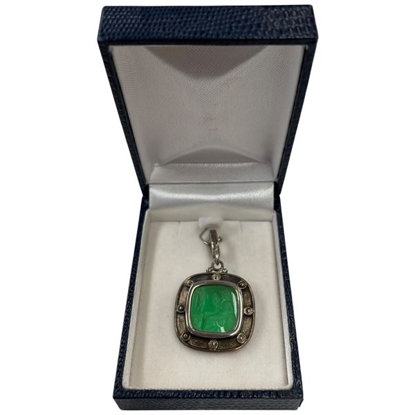 .925 Silver Tagliamonte Green Venetian Glass Intaglio Pendant (Total weight: 5.59 grams) Pendant is 