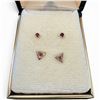 Image 4 : 6 Pairs of Petite 10K & 14K Earrings (Majority are 14K) - Total weight: 2 grams