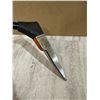 Image 2 : Fiskars Long Handled Grass Shears