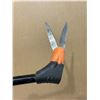 Image 7 : Fiskars Long Handled Grass Shears