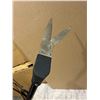 Image 8 : Fiskars Long Handled Grass Shears