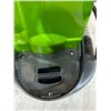 Image 11 : BISSELL Little Green ProHeat Pet Portable Carpet & Upholstery Cleaner