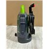 Image 13 : BISSELL Little Green ProHeat Pet Portable Carpet & Upholstery Cleaner