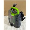 Image 14 : BISSELL Little Green ProHeat Pet Portable Carpet & Upholstery Cleaner