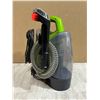 Image 5 : BISSELL Little Green ProHeat Pet Portable Carpet & Upholstery Cleaner