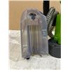 Image 8 : BISSELL Little Green ProHeat Pet Portable Carpet & Upholstery Cleaner