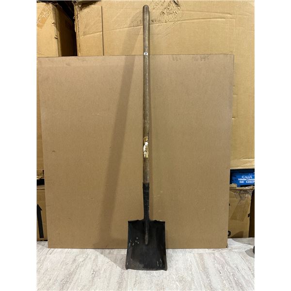 Full Size Flat Shovel
