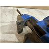 Image 11 : Vintage Blue Cast Iron Tabletop/Clamp Bench Vise