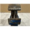 Image 6 : Vintage Blue Cast Iron Tabletop/Clamp Bench Vise